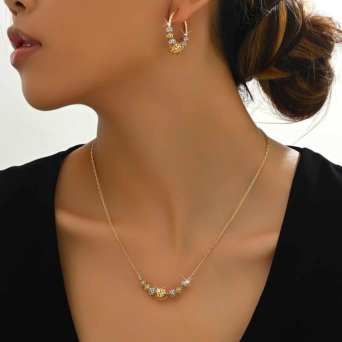 Golden Sphere Elegance Set – Necklace & Earrings Set