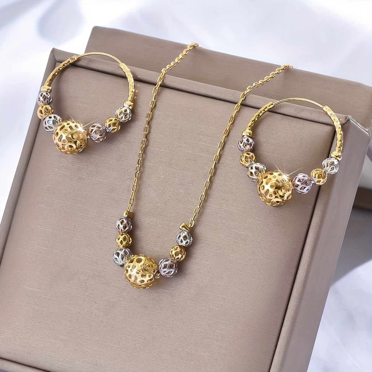 Golden Sphere Elegance Set – Necklace & Earrings Set