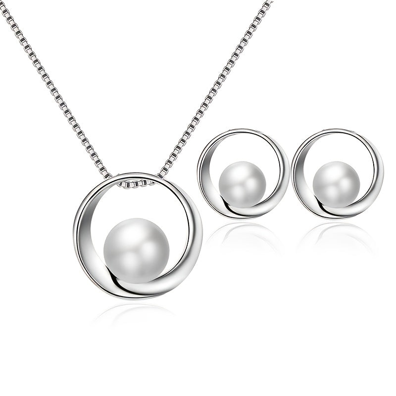 Silver Elegance Pearl Set – Classic Necklace & Earring Set