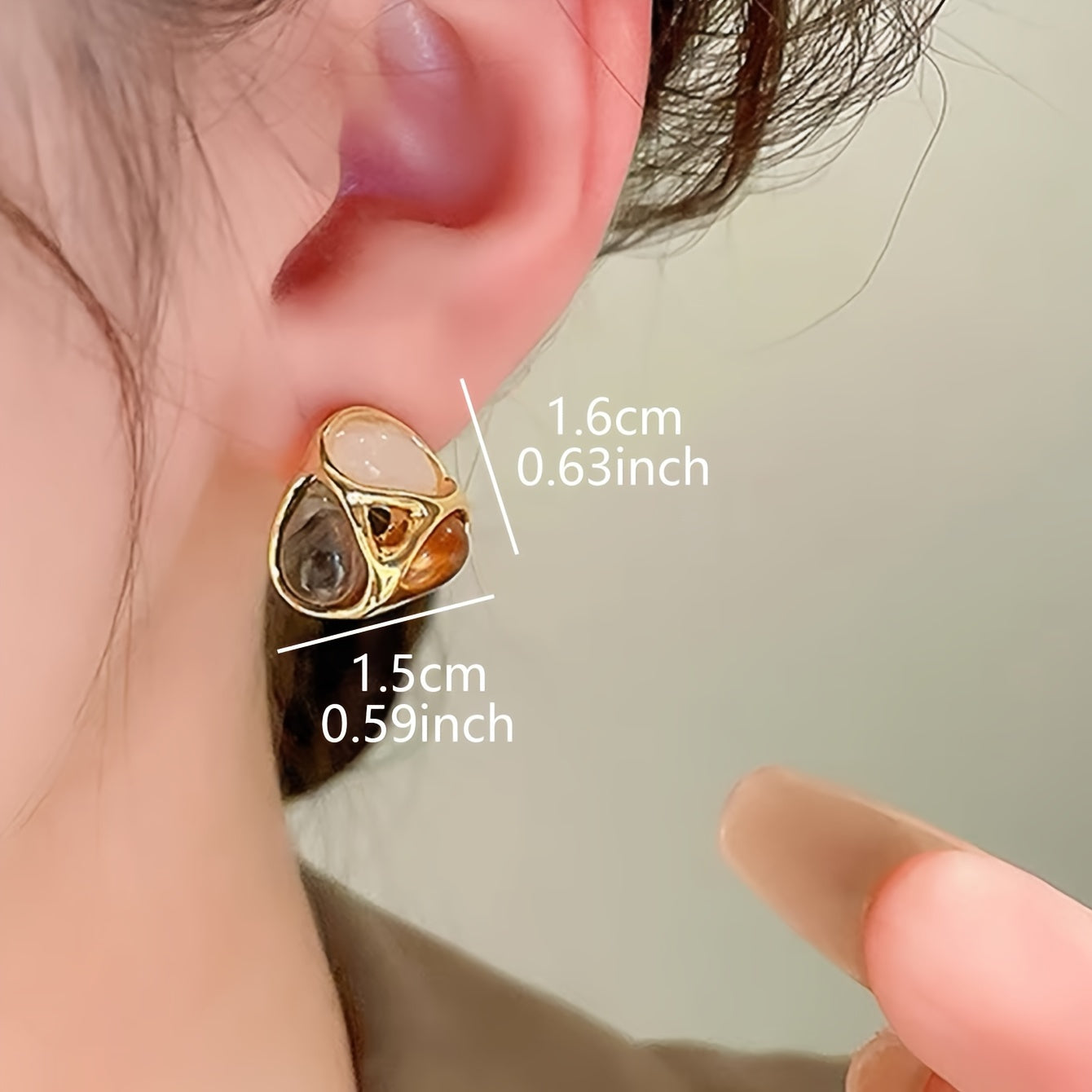 Aurora Stone Gold Studs – Tri-Tone Gemstone Elegance Earrings